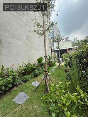 Nhà villa vườn 4 tầng - nội thất đầy đủ - Phường Long Thạnh Mỹ  -  Quận 9 