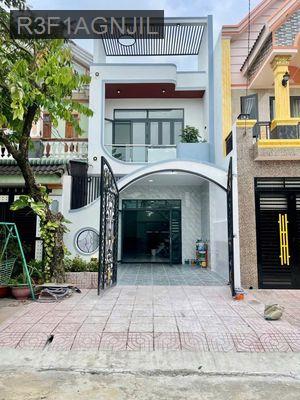 NHÀ BÌNH CHÁNH CHÍNH CHỦ SỔ HỒNG RIÊNG RA GẤP CÓ BỚT - Xã Tân Kiên  -  Huyện Bình Chánh 