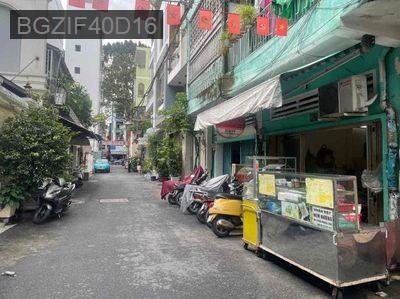 Bán tầng trệt chung cư cũ - Phường 4  -  Quận 5 