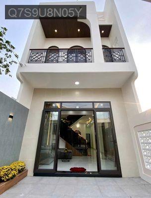 NHÀ PHỐ 1 TRỆT 1 LẦU HIỆN ĐẠI – SHR – DIỆN TÍCH 90M² – GIÁ CHỈ 2 TỶ 4 - Xã Long Trạch  -  Huyện Cần Đước 