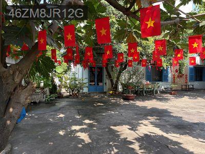 Bán nhà sân vườn trong hẽm xe hơi - Phường Linh Chiểu  -  Quận Thủ Đức 