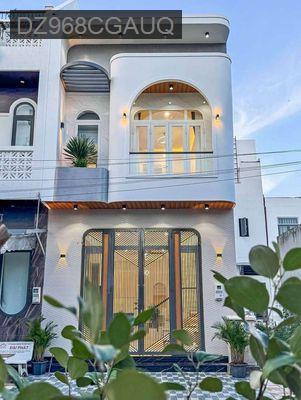 Bán nhà 1 trệt 1 lầu sổ hồng riêng công gần KCN - Phường Tân Hiệp  -  Thị xã Tân Uyên 