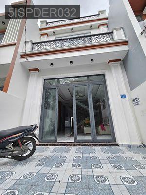 Chính chủ bán nhà mặt đường xe hơi sổ riêng 1tỷ650 triệu - Xã Long Trạch  -  Huyện Cần Đước 