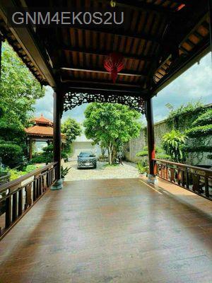BIỆT THỰ GỖ CĂM XE SÂN VƯỜN CẦN BÁN GẤP VỚI GIÁ 30 TỶ - Phường Phú Mỹ  -  Thành phố Thủ Dầu Một 