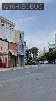 nhà mặt tiền Nguyễn Chí Thanh không vướn len - Phường 2  -  Quận 10 