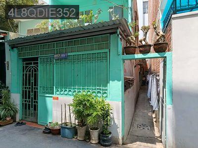 Bán đất tặng nhà ở và 4 phòng trọ - Phường 6  -  Quận Gò Vấp 