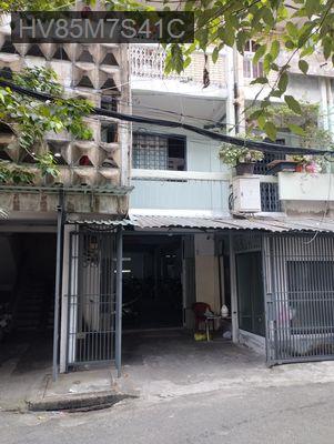 Đi nước ngoài, cần bán căn hộ CC. - Phường 5  -  Quận 11 