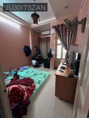 Nhà ở 37m2 , 5 phòng, đường Dương Đình Nghệ,Q11 - Phường 8  -  Quận 11 