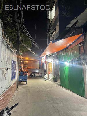 BÁN NHÀ ĐƯỜNG NGUYỄN TẤT THÀNH, DỌN VÀO Ở NGAY, GIÁ 4 TỶ 2 - Phường 13  -  Quận 4 