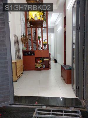 Nhà hẻm xe hơi, mới xây dựng vô ở ngay 2 PN, Đinh Tiên Hoàng - Phường 1  -  Quận Bình Thạnh 
