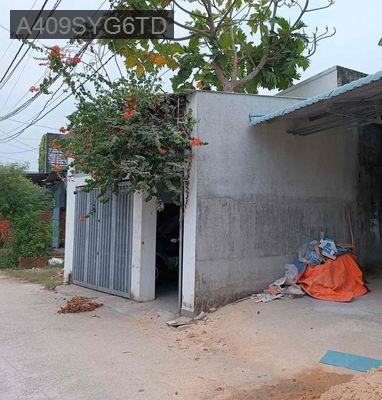 Nhà sau lưng chợ đình mỹ hạnh bắc long an - Xã Mỹ Hạnh Bắc  -  Huyện Đức Hòa 