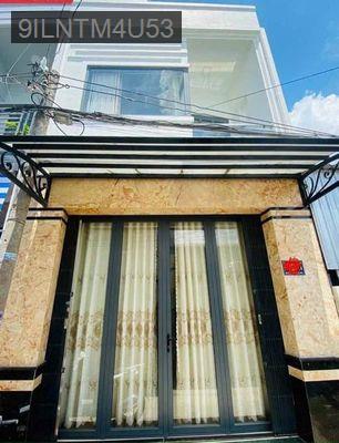 Nhà Đẹp sau lưng chợ Bình Chánh - Xã Hưng Long  -  Huyện Bình Chánh 