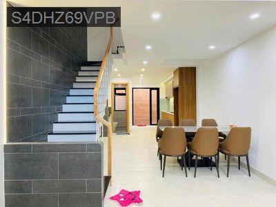 BÁN GẤP CĂN NHÀ PHỐ 4 TẦNG NGAY LÀNG ĐẠI HỌC, QL1K, GẦN TRẠM METRO - Phường Linh Xuân  -  Quận Thủ Đức 