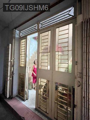 Bán nhà 1 trệt, 2 lầu, 1 thượng - Phường 5  -  Quận 5  Bán nhà 1 trệt, 2 lầu, 1 thượng - Phường 5  -  Quận 5