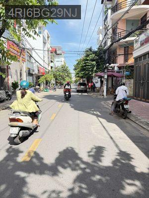 nhà góc mặt tiền đường lớn, cách nhà ga T3 400m - Phường 13  -  Quận Tân Bình 