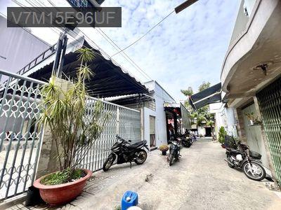 Đất sau lưng MTKD hẻm xe hơi buôn bán - Phường Bình Trị Đông  -  Quận Bình Tân 