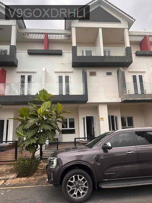 Bán nhà phố Valencia full nội thất cao cấp - Phường Phú Hữu  -  Quận 9 