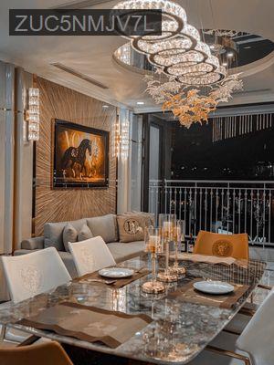 Bán căn 3PN Layout đẹp, 100m2, Có sổ, Giá 12.3 tỷ, Tại Vinhomes - Phường 22  -  Quận Bình Thạnh 