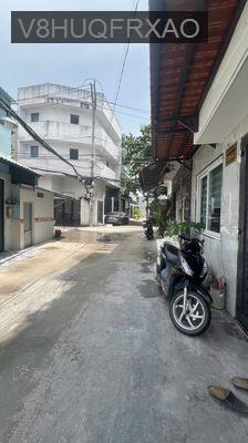 NHÀ 2 TẦNG - 4 PHÒNG NGỦ - HẺM XE HƠI (miễn tiếp môi giới) - TT. Nhà Bè  -  Huyện Nhà Bè 