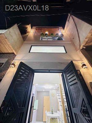 Bán Nhà 3 Tầng nằm ngay Lê Văn Sỹ DT: 17m2 , nhỉnh 4tỷ - Phường 11  -  Quận 3 