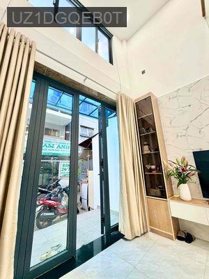 Bán nhà ngay chợ Bàn Cờ - Phường 3  -  Quận 3 