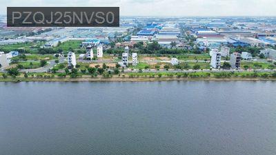 LOA LOA LOA ! Bán gấp nền kinh doanh mặt tiền 6x17,5m view hồ - Xã Đức Hoà Hạ  -  Huyện Đức Hòa 