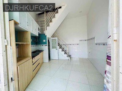 Nhà nhỏ 1 Trệt ,1 Lầu đúc ,căn góc mặt tiền hẻm ,xe hơi tới nhà - Phường Phú Thuận  -  Quận 7 