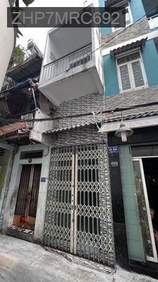 Bán nhà - Phường 10  -  Quận 10  - 18m² - 3.8tỷ