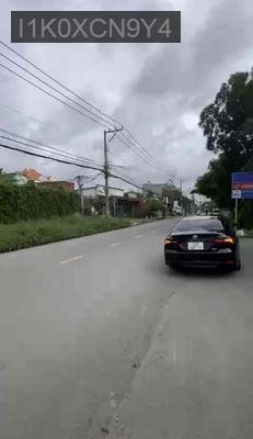 Bán gấp lô đẹp mặt tiền Trường Lưu - Phường Long Trường  -  Quận 9 