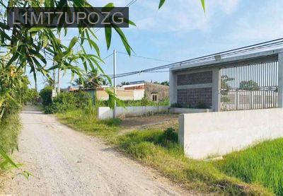 Can ban gap 300m tho cu mat tien duong chuan bi len nhua - Xã Thuận Thành  -  Huyện Cần Giuộc 