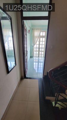 Nhà hẻm 4m cách đường lac long quân 30m - Phường 5  -  Quận 11 