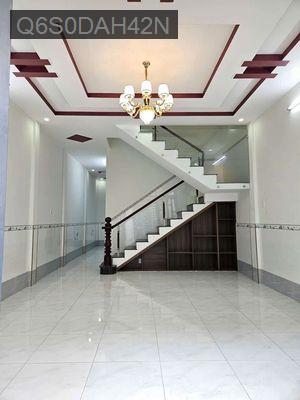 Chủ mua nhà mới cần bán lại giá rẻ 2PN 2WC 104m2 - Xã Long Trạch  -  Huyện Cần Đước 