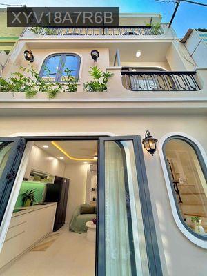 Nhà xinh xắn - Phường 3  -  Quận Bình Thạnh 
