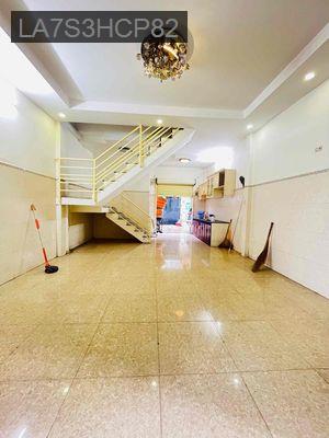 NHÀ BÁN SHR 2 mặt tiền CHỢ VẠN HẠNH đã giảm 200tr so với giá cũ! - Xã Trung Chánh  -  Huyện Hóc Môn  NHÀ BÁN SHR 2 mặt tiền CHỢ VẠN HẠNH đã giảm 200tr so với giá cũ! - Xã Trung Chánh  -  Huyện Hóc Môn