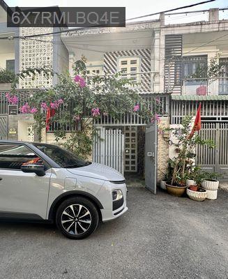 Nhà Đẹp Hẻm Xe Hơi 1 trệt 1 lầu - Chỉ 4.8 tỷ TL - Phường Phú Hữu  -  Quận 9 