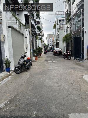 Nhà mới full nội thất đường xe hơi - Phường Trung Mỹ Tây  -  Quận 12 