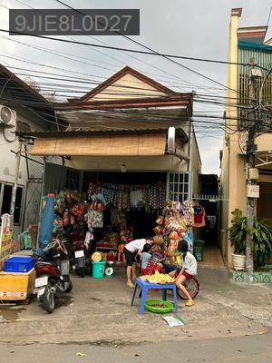 Chính chủ , cần bán nhà cấp 4 gồm 1 kiot và 7 phòng trọ - Phường Dĩ An  -  Thị xã Dĩ An  Chính chủ , cần bán nhà cấp 4 gồm 1 kiot và 7 phòng trọ - Phường Dĩ An  -  Thị xã Dĩ An