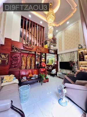 NHÀ 5 TẦNG SÂN VƯỜN CÓ THANG MÁY_CHỦ XÂY TÂM HUYẾT_ĐƯỜNG 8M_5.2m x17m - Phường Linh Trung  -  Quận Thủ Đức 