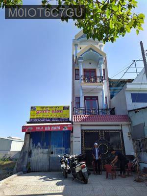 Bán nhà 3 lầu kèm xưởng 246m2, mặt tiền đường bờ kênh phường Tân Tạo - Phường Tân Tạo  -  Quận Bình Tân 