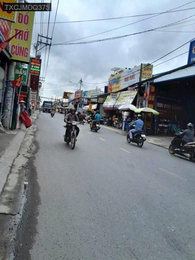 Bán nhà mặt tiền 5x32 , Gần Chợ Đại Hải , Phan Văn Hớn Bà Điểm Hóc Môn giá 10tỷ5, bớt lộc  - Xã Bà Điểm  -  Huyện Hóc Môn  - (ảnh - 2)