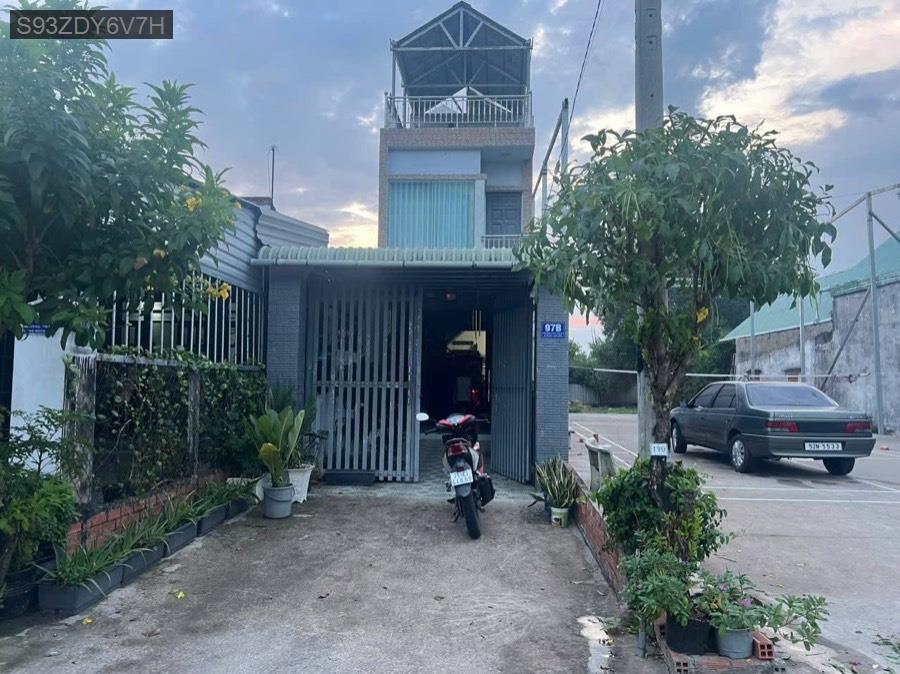 Bán nhà mặt tiền đường Nguyễn Thị Rành, cách QL22 khoảng 1km. Diện tích 4x38 full thổ-Giá 3.6tỷ TL - Xã Tân An Hội  -  Huyện Củ Chi  - (ảnh - 0)