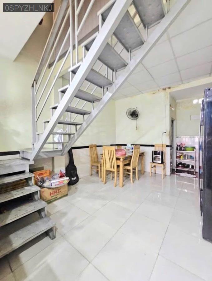 Bán nhà cách chợ Đầu Mối chỉ 20m, SHR diện tích 4x11. Hướng Tây Nam  - Xã Bà Điểm  -  Huyện Hóc Môn  - (ảnh - 5)