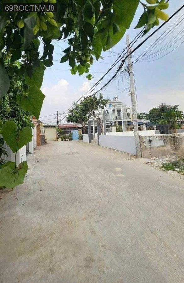 Bán đất gần chợ Hóc Môn đầy đủ tiện ích, hẻm ô tô tránh nhau - TT. Hóc Môn  -  Huyện Hóc Môn  - (ảnh - 0)