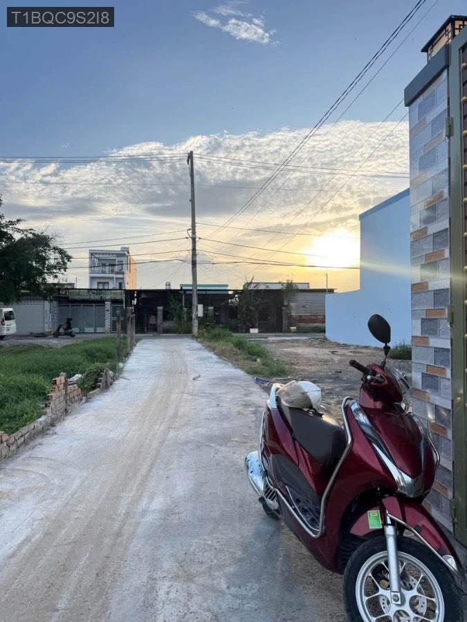 Bán nhà 20m đường Phùng Thị Chuyện, diện tích 5x17.5 nhà 1 lầu. Hẻm ôtô  - Xã Thới Tam Thôn  -  Huyện Hóc Môn  - (ảnh - 1)