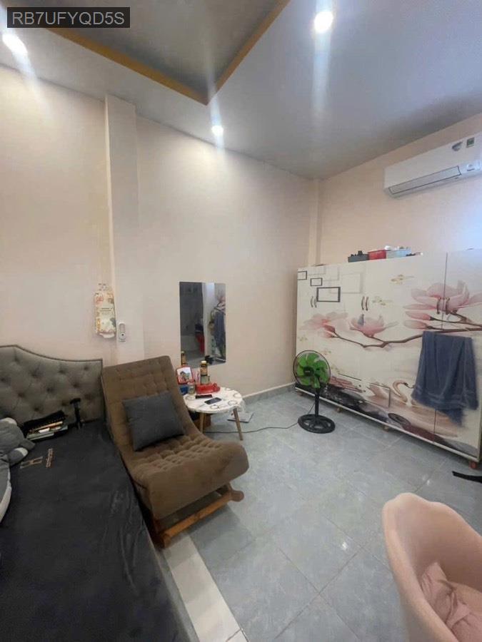 Bán nhà ngay chợ, nhà thờ mới và UBND xã Bà Điểm. Nhà đúc BTCT trệt 1 lầu, hướng Nam mát mẻ - Xã Bà Điểm  -  Huyện Hóc Môn  - (ảnh - 5)