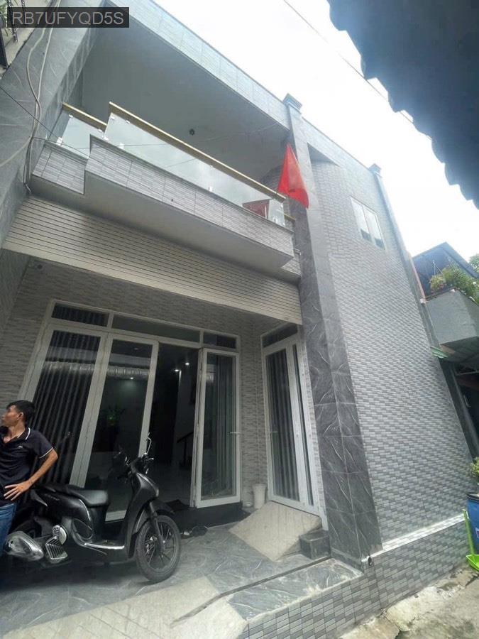 Bán nhà ngay chợ, nhà thờ mới và UBND xã Bà Điểm. Nhà đúc BTCT trệt 1 lầu, hướng Nam mát mẻ - Xã Bà Điểm  -  Huyện Hóc Môn  - (ảnh - 0)