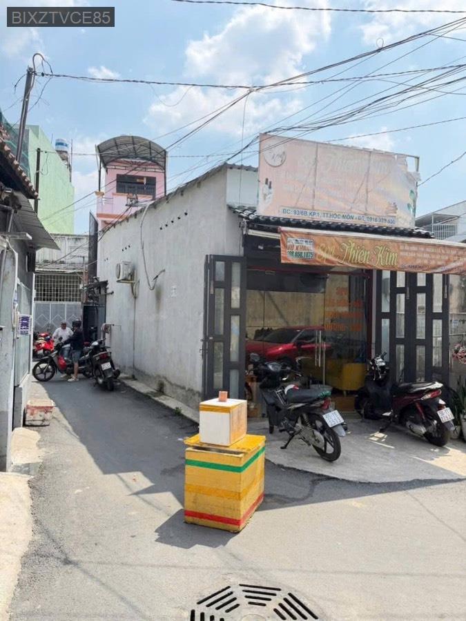 Bán nhà SHR Thị Trấn Hóc Môn, diện tích 3.5x12 nở hậu 6.2m. Giá 2tỷ680tr TL - TT. Hóc Môn  -  Huyện Hóc Môn  - (ảnh - 0)