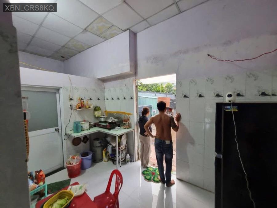Bán nhà mặt tiền nhựa TL9, SHR 6x42 thổ cư full. Gần chợ, trường học,… - Xã Đức Hoà Thượng  -  Huyện Đức Hòa  - (ảnh - 2)