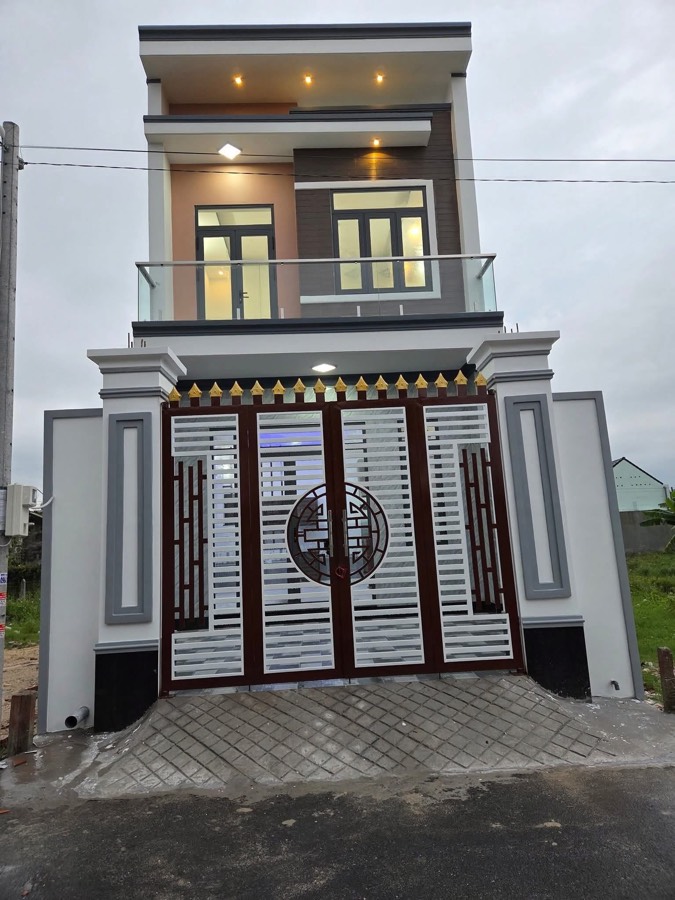 Bán nhà 1 trệt 1 lầu gần ngã tư quán đôi, chợ sáng, trường học. Giá 2tỷ9 còn TL - Xã Tân Thông Hội  -  Huyện Củ Chi  - (ảnh - 2)