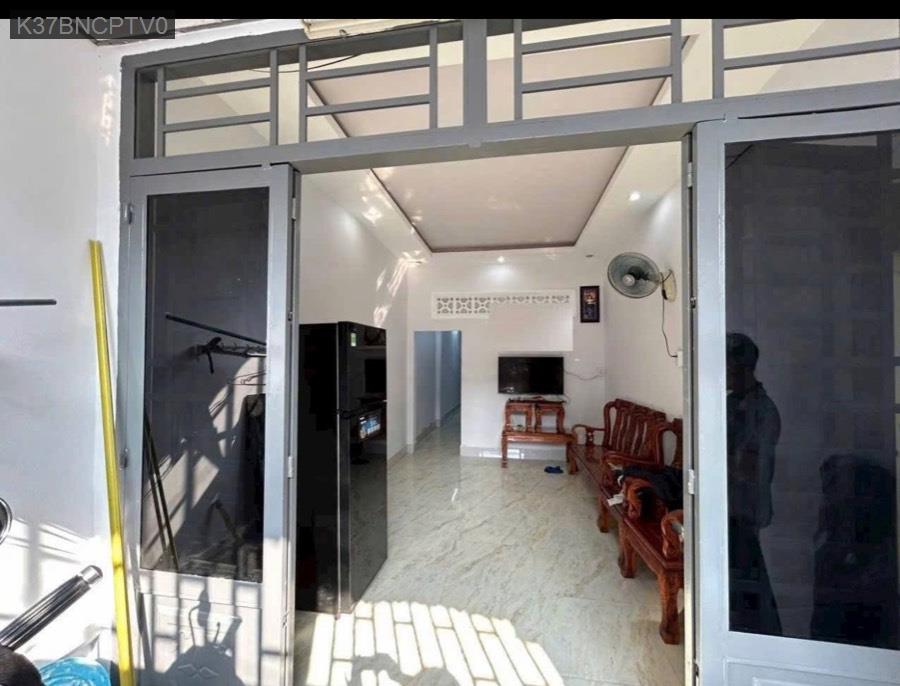 Bán nhà cấp 4 SHR cách Trịnh Thị Miếng khoảng hơn 500m, diện tích 3.21x17 - Xã Thới Tam Thôn  -  Huyện Hóc Môn  - (ảnh - 0)